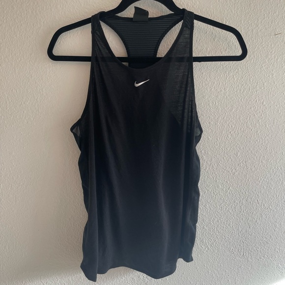 Nike aeroadapt tank - Picture 1 of 2